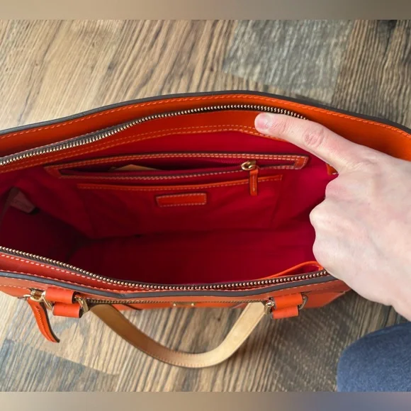 Firm Dooney & Bourke Vibrant Orange Tote - Picture 5 of 11